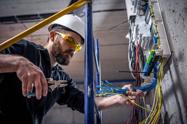 Best Commercial Electrician Services  in Bridgeport, IL